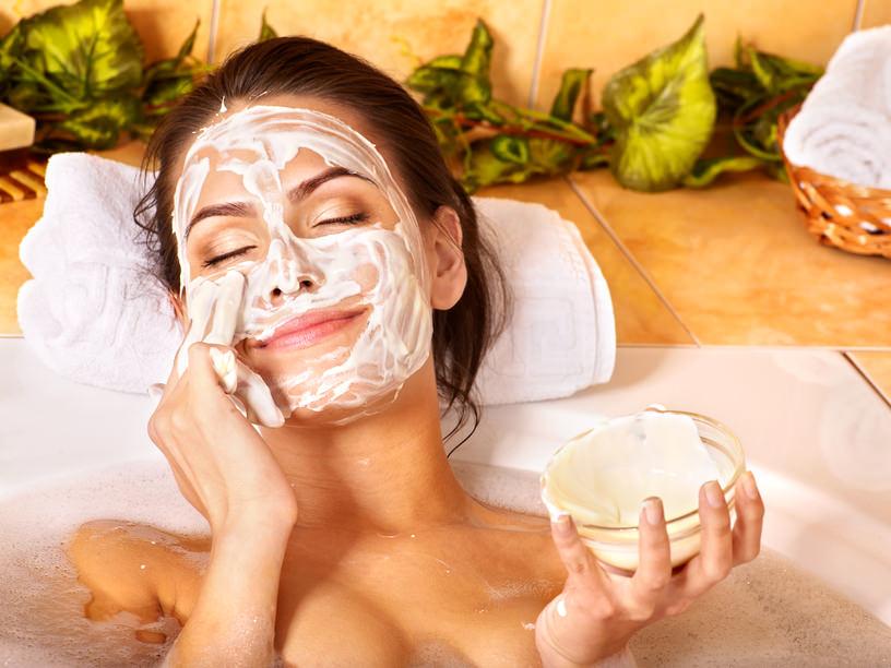 Natural homemade  facial masks at home .