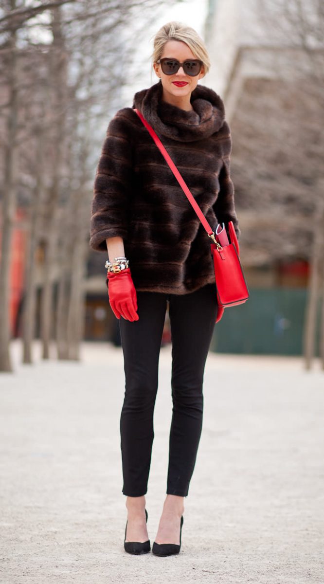 1359715623_hit_parade_of_fashionable_ideas_how_to_wear_a_red_bag_04