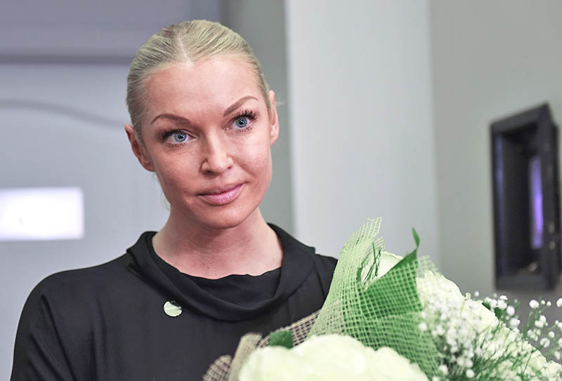 Скандальная балерина Анастасия Волочкова обматерила пользователей
